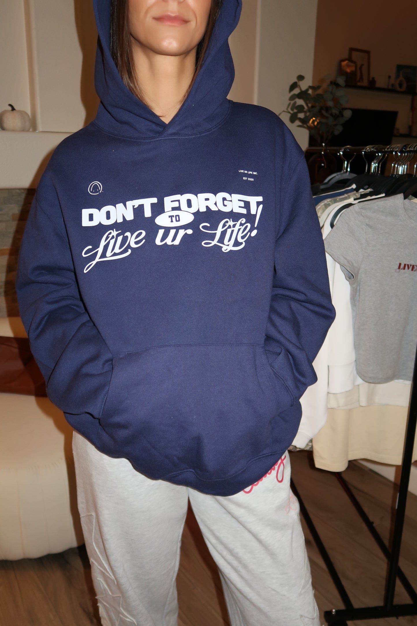 UNISEX HEAVYWEIGHT PULLOVER HOODIE